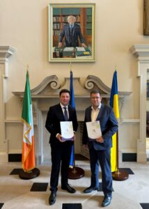Deputy John Clendennen with Adrian Cummins CEO Restaurants Association of Ireland